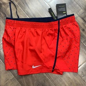 NIKE Women’s running shorts with Dri-Fit Technolog